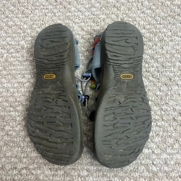 Keen Women's size 5 hiking sandals rainbow - Picture 4 of 9